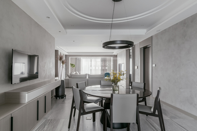 現(xiàn)代簡(jiǎn)約裝修案例，體現(xiàn)年輕人的活力！